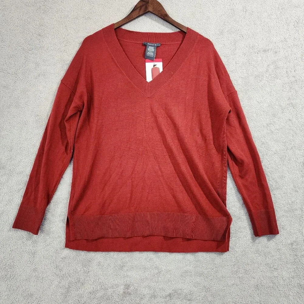 NWT Matty M Womens V-Neck Sweater With Side Slits Medium Rayon/Nylon/Polyest